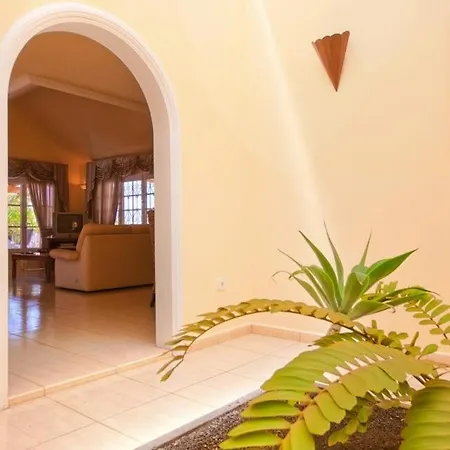 Villa Puerto Del Carmen Sleeps 6 Pool Wifi Puerto del Carmen (Lanzarote)