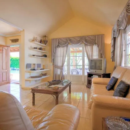 Villa Puerto Del Carmen Sleeps 6 Pool Wifi Puerto del Carmen (Lanzarote)