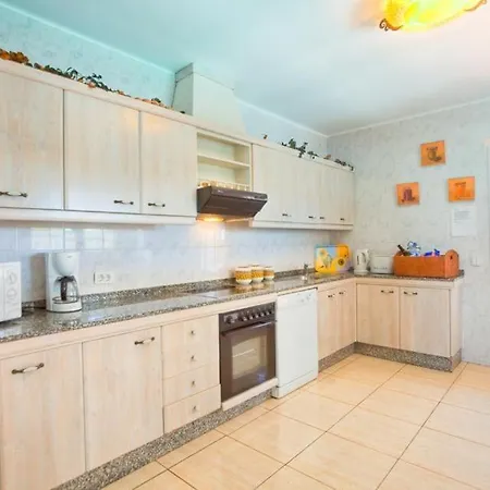 Puerto Del Carmen Sleeps 6 Pool Wifi Villa