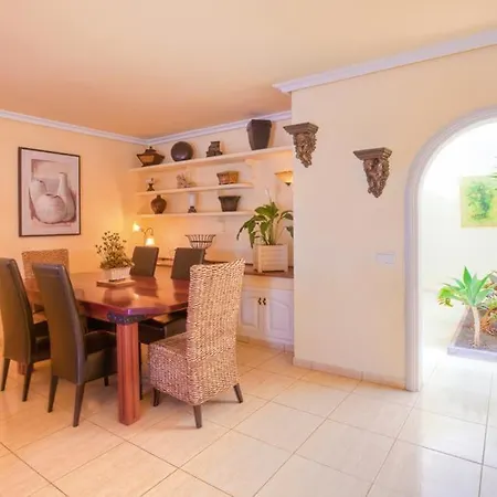 Puerto Del Carmen Sleeps 6 Pool Wifi Puerto del Carmen (Lanzarote)