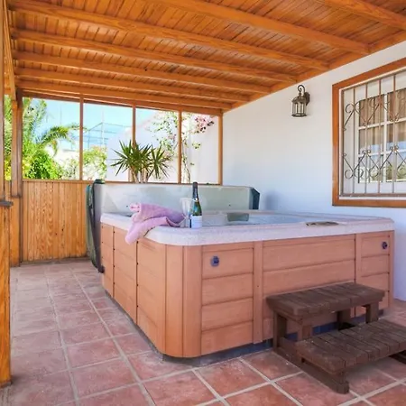 Villa Puerto Del Carmen Sleeps 6 Pool Wifi Puerto del Carmen (Lanzarote)