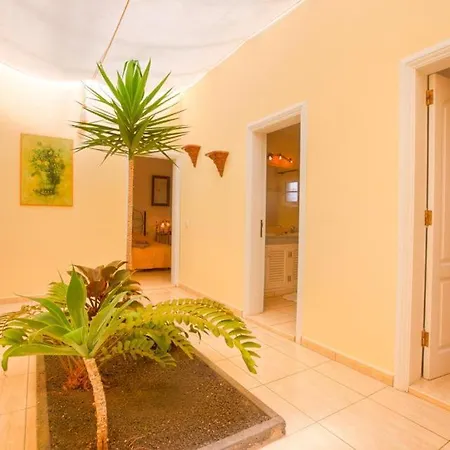 Puerto Del Carmen Sleeps 6 Pool Wifi Puerto del Carmen (Lanzarote)